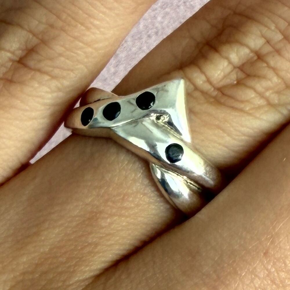 sterling silver black cz v-shape band ring size 7